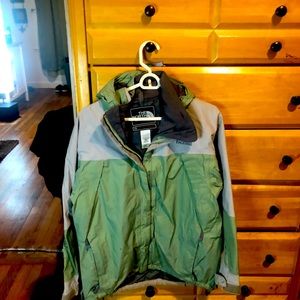 Size medium looks still new very good condition